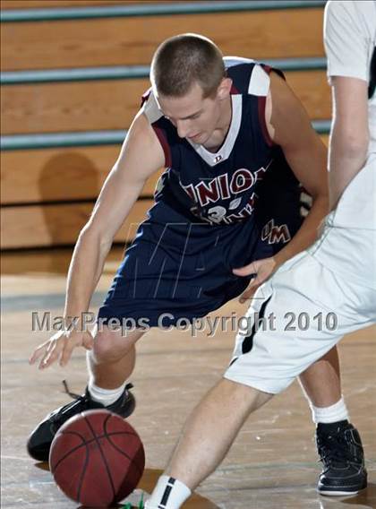 Thumbnail 1 in El Camino vs. Union Mine (Mesa Verde Tournament) photogallery.