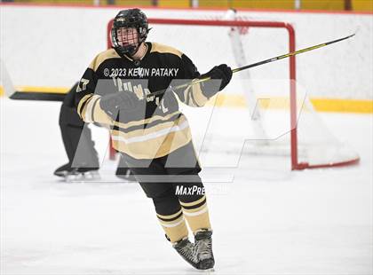 Thumbnail 1 in Trumbull @ Stamford/Westhill photogallery.