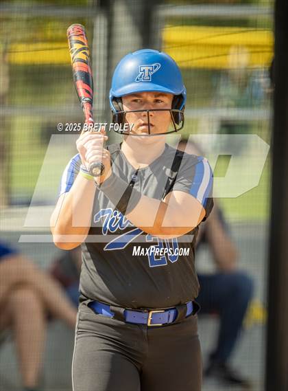 Thumbnail 3 in Papillion-LaVista South vs. Lincoln Southeast photogallery.