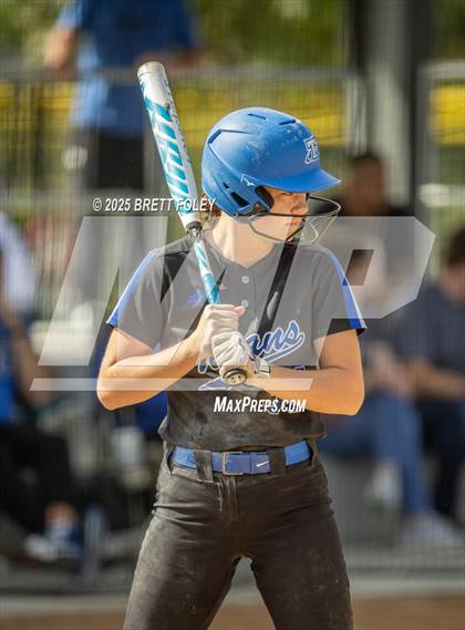 Thumbnail 2 in Papillion-LaVista South vs. Lincoln Southeast photogallery.
