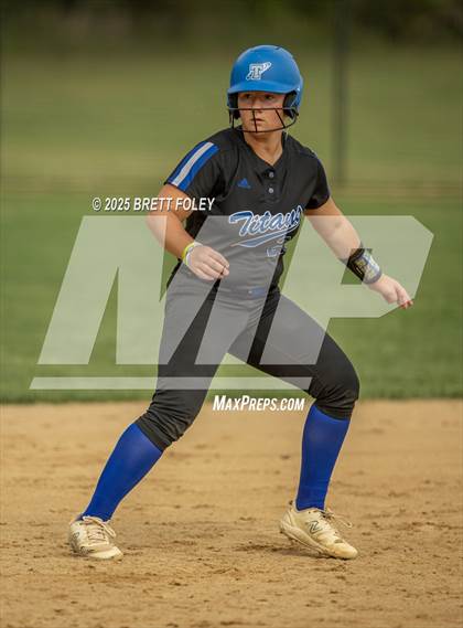 Thumbnail 3 in Papillion-LaVista South vs. Lincoln Southeast photogallery.