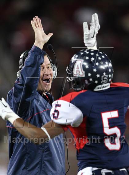 Thumbnail 2 in DeSoto vs. Allen (UIL 5A Division 1 Semifinal Playoff) photogallery.