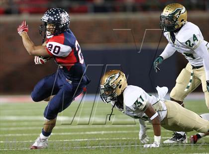 Thumbnail 2 in DeSoto vs. Allen (UIL 5A Division 1 Semifinal Playoff) photogallery.