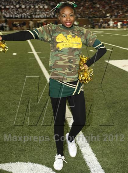 Thumbnail 2 in DeSoto vs. Allen (UIL 5A Division 1 Semifinal Playoff) photogallery.