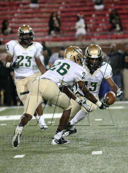 Thumbnail 3 in DeSoto vs. Allen (UIL 5A Division 1 Semifinal Playoff) photogallery.
