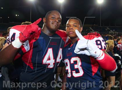 Thumbnail 2 in DeSoto vs. Allen (UIL 5A Division 1 Semifinal Playoff) photogallery.