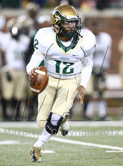 Thumbnail 1 in DeSoto vs. Allen (UIL 5A Division 1 Semifinal Playoff) photogallery.