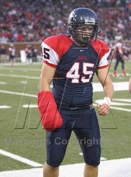 Thumbnail 1 in DeSoto vs. Allen (UIL 5A Division 1 Semifinal Playoff) photogallery.