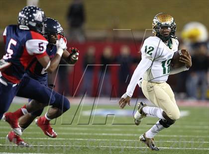 Thumbnail 3 in DeSoto vs. Allen (UIL 5A Division 1 Semifinal Playoff) photogallery.