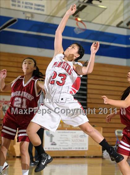 Thumbnail 2 in McClatchy vs. Burlingame (Bulldog Winter Classic) photogallery.