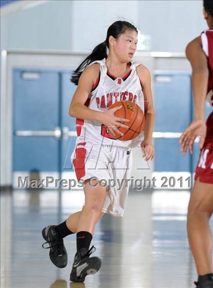 Thumbnail 3 in McClatchy vs. Burlingame (Bulldog Winter Classic) photogallery.