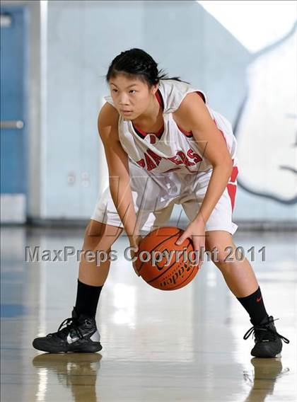 Thumbnail 2 in McClatchy vs. Burlingame (Bulldog Winter Classic) photogallery.