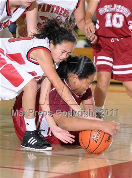 Thumbnail 2 in McClatchy vs. Burlingame (Bulldog Winter Classic) photogallery.