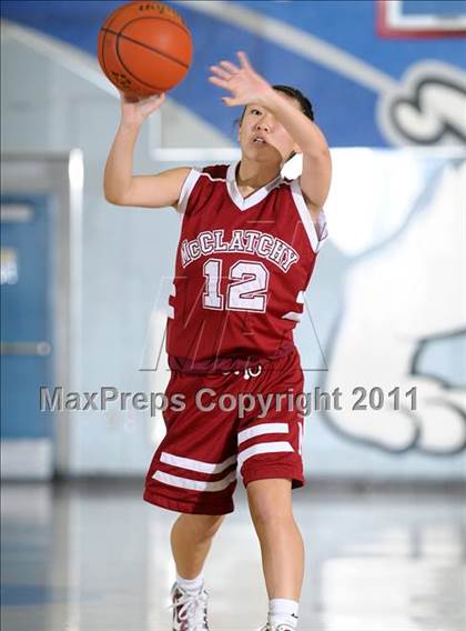 Thumbnail 2 in McClatchy vs. Burlingame (Bulldog Winter Classic) photogallery.