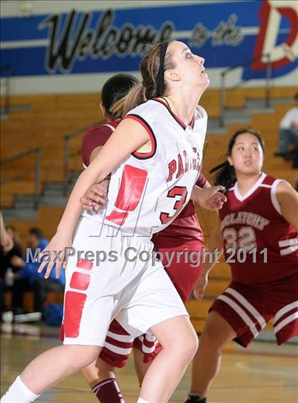 Thumbnail 3 in McClatchy vs. Burlingame (Bulldog Winter Classic) photogallery.
