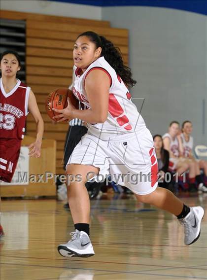 Thumbnail 2 in McClatchy vs. Burlingame (Bulldog Winter Classic) photogallery.