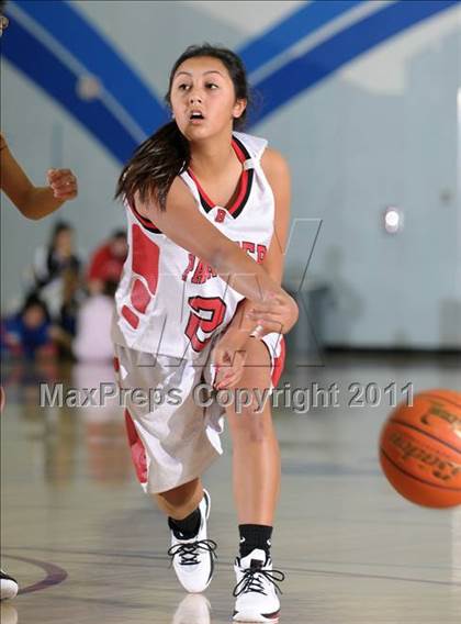 Thumbnail 3 in McClatchy vs. Burlingame (Bulldog Winter Classic) photogallery.