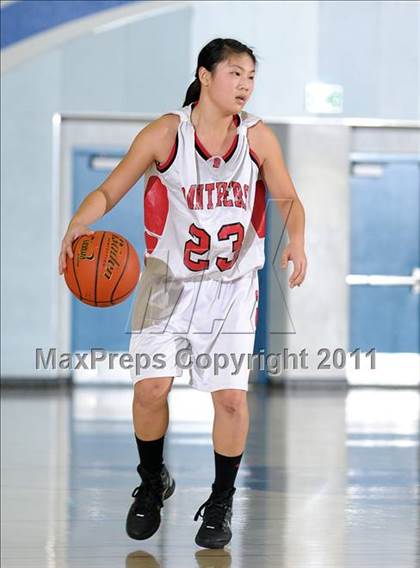 Thumbnail 1 in McClatchy vs. Burlingame (Bulldog Winter Classic) photogallery.