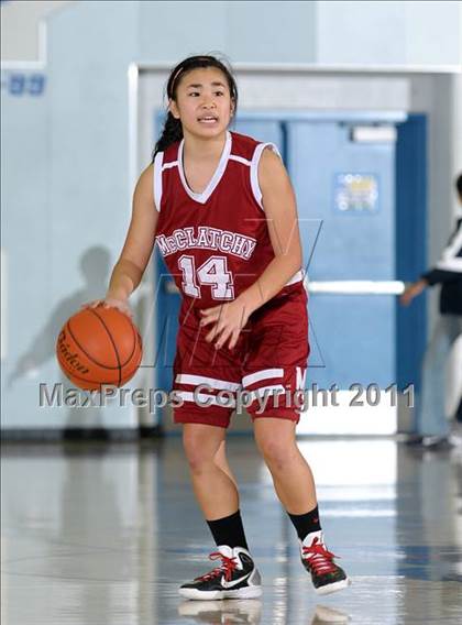 Thumbnail 2 in McClatchy vs. Burlingame (Bulldog Winter Classic) photogallery.