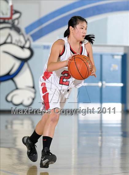 Thumbnail 3 in McClatchy vs. Burlingame (Bulldog Winter Classic) photogallery.