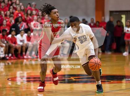 Thumbnail 2 in Belleville West vs. Alton (IHSA Sectional Semifinal) photogallery.