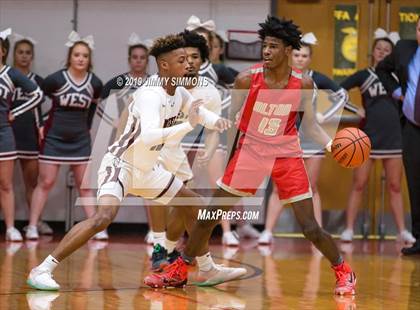Thumbnail 1 in Belleville West vs. Alton (IHSA Sectional Semifinal) photogallery.