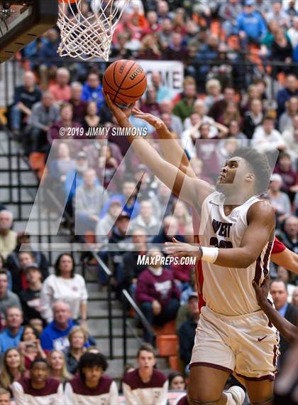 Thumbnail 1 in Belleville West vs. Alton (IHSA Sectional Semifinal) photogallery.