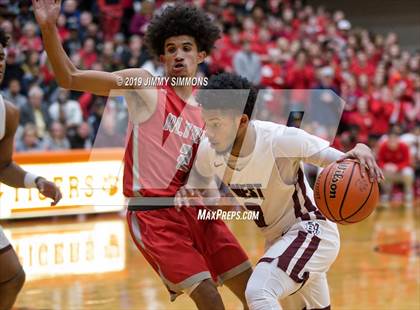 Thumbnail 3 in Belleville West vs. Alton (IHSA Sectional Semifinal) photogallery.