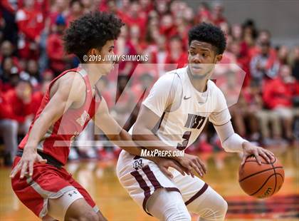 Thumbnail 1 in Belleville West vs. Alton (IHSA Sectional Semifinal) photogallery.