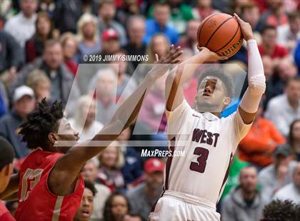 Thumbnail 1 in Belleville West vs. Alton (IHSA Sectional Semifinal) photogallery.