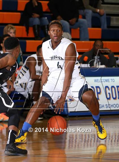 Thumbnail 3 in Desert Vista vs. Gray Collegiate Academy (Tarkanian Classic) photogallery.