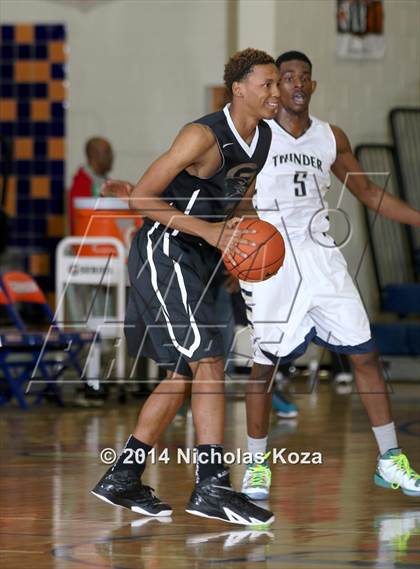 Thumbnail 2 in Desert Vista vs. Gray Collegiate Academy (Tarkanian Classic) photogallery.