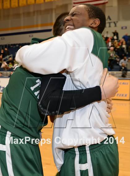 Thumbnail 2 in Holy Trinity vs St Mary's (NSCHSAA Class A Final) photogallery.