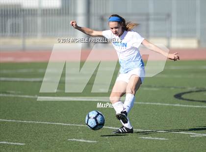 Thumbnail 2 in Mission Hills vs Nolan Catholic (23rd SoCal Classic) photogallery.