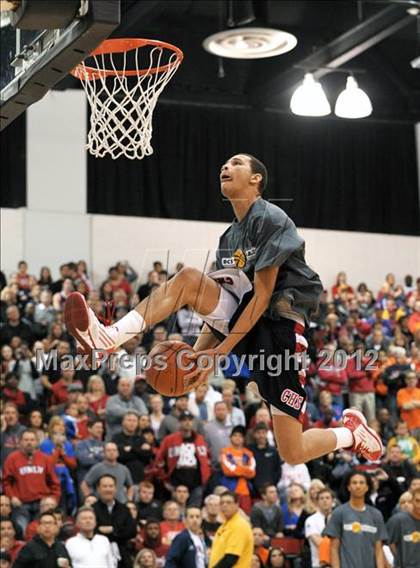 Thumbnail 3 in Findlay Prep vs. Bishop Gorman photogallery.