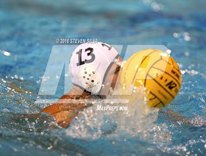 Thumbnail 3 in Carlsbad vs. Coronado (CIF SDS Open Division Quarterfinal) photogallery.