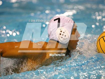 Thumbnail 2 in Carlsbad vs. Coronado (CIF SDS Open Division Quarterfinal) photogallery.