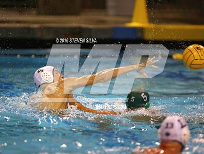 Thumbnail 3 in Carlsbad vs. Coronado (CIF SDS Open Division Quarterfinal) photogallery.