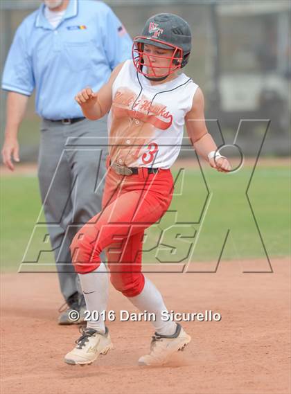 Thumbnail 1 in Westview vs. Williams Field (Blackhawk Tournament) photogallery.