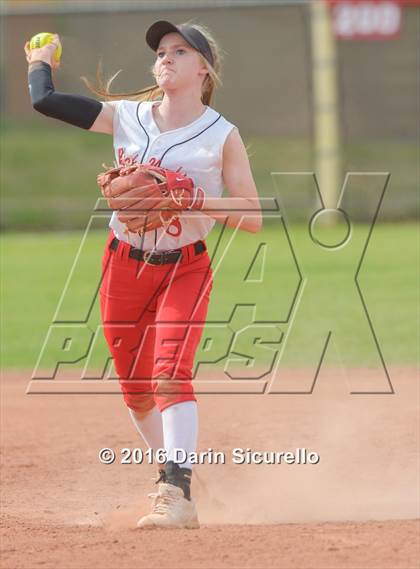 Thumbnail 1 in Westview vs. Williams Field (Blackhawk Tournament) photogallery.