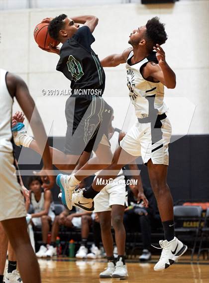 Thumbnail 3 in Durham Academy vs. Granville Central (City of Oaks Classic) photogallery.