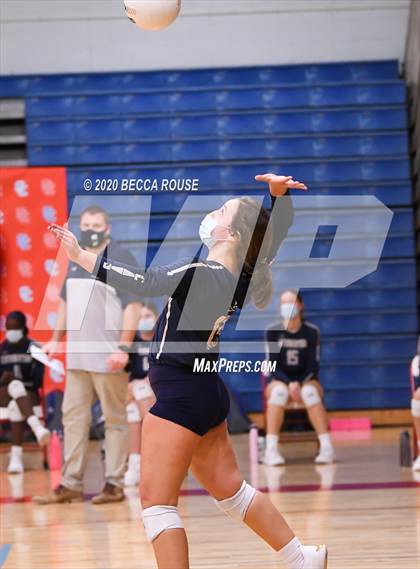 Thumbnail 2 in Cuthbertson @ Charlotte Catholic photogallery.