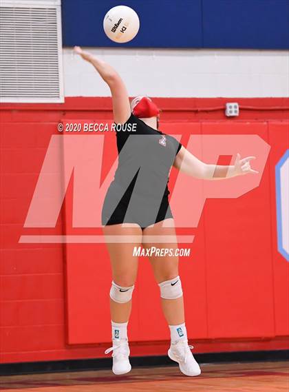 Thumbnail 3 in Cuthbertson @ Charlotte Catholic photogallery.