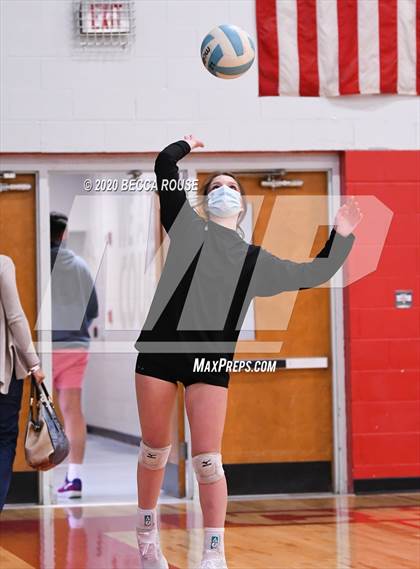 Thumbnail 3 in Cuthbertson @ Charlotte Catholic photogallery.