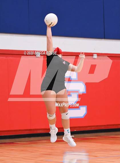 Thumbnail 1 in Cuthbertson @ Charlotte Catholic photogallery.