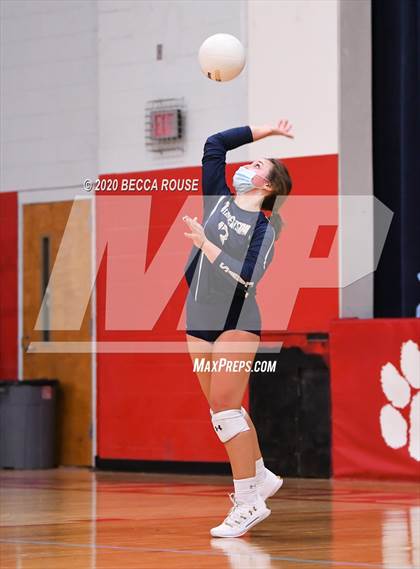 Thumbnail 1 in Cuthbertson @ Charlotte Catholic photogallery.