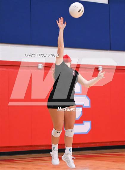 Thumbnail 2 in Cuthbertson @ Charlotte Catholic photogallery.