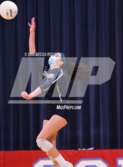 Thumbnail 1 in Cuthbertson @ Charlotte Catholic photogallery.