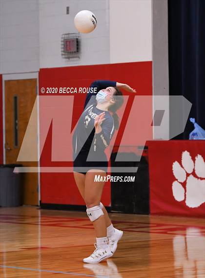 Thumbnail 3 in Cuthbertson @ Charlotte Catholic photogallery.