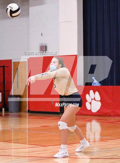 Thumbnail 1 in Cuthbertson @ Charlotte Catholic photogallery.